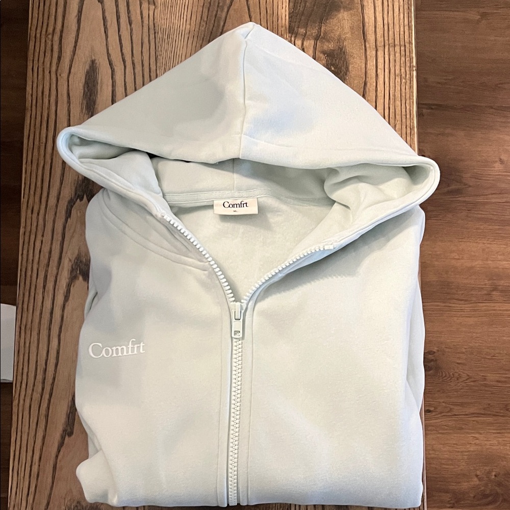 Comfrt Men’s/Women’s Light Mint Zip-Up Hoodie XL